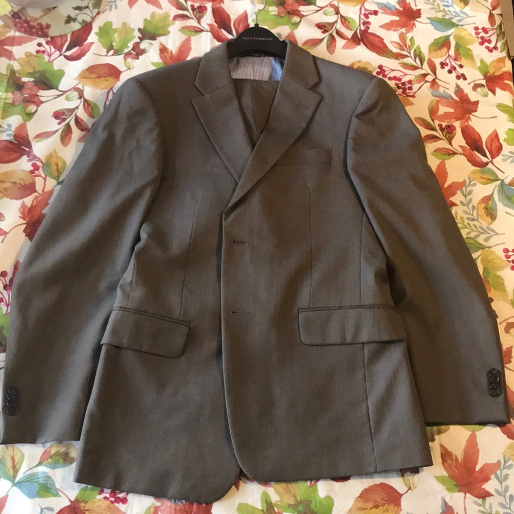 Tommy Hilfiger suit